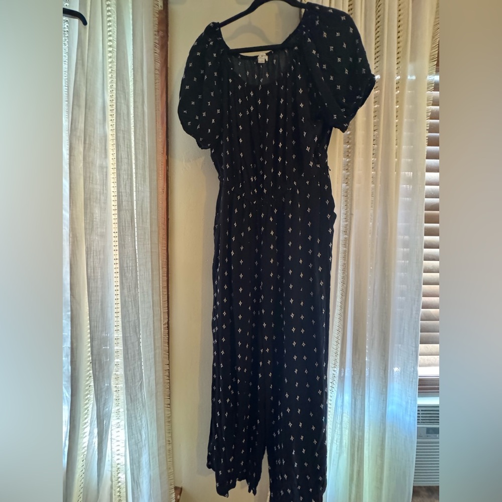 LOFT Black and White Patterned jumpsuit